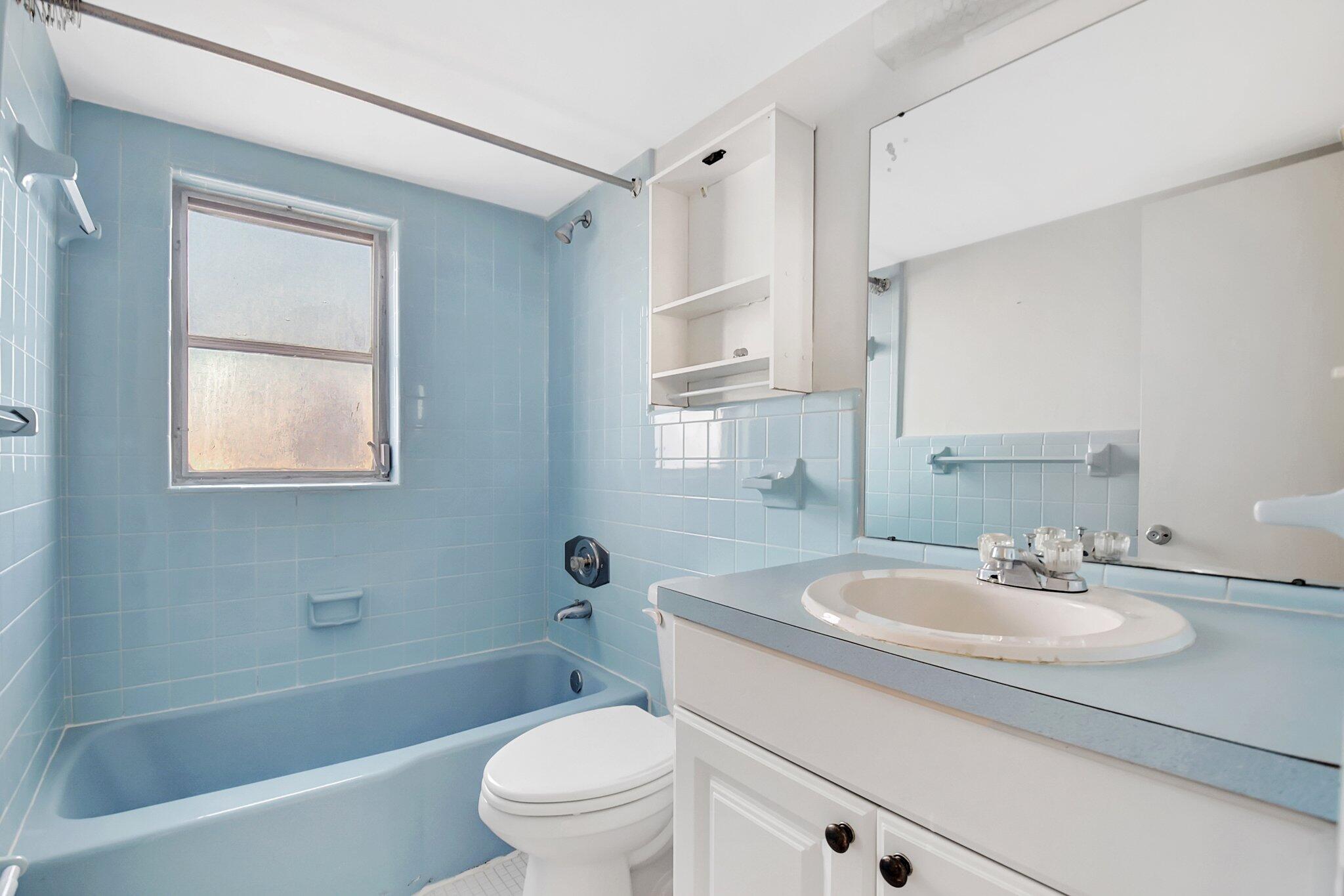 3915 S Flagler Drive 101