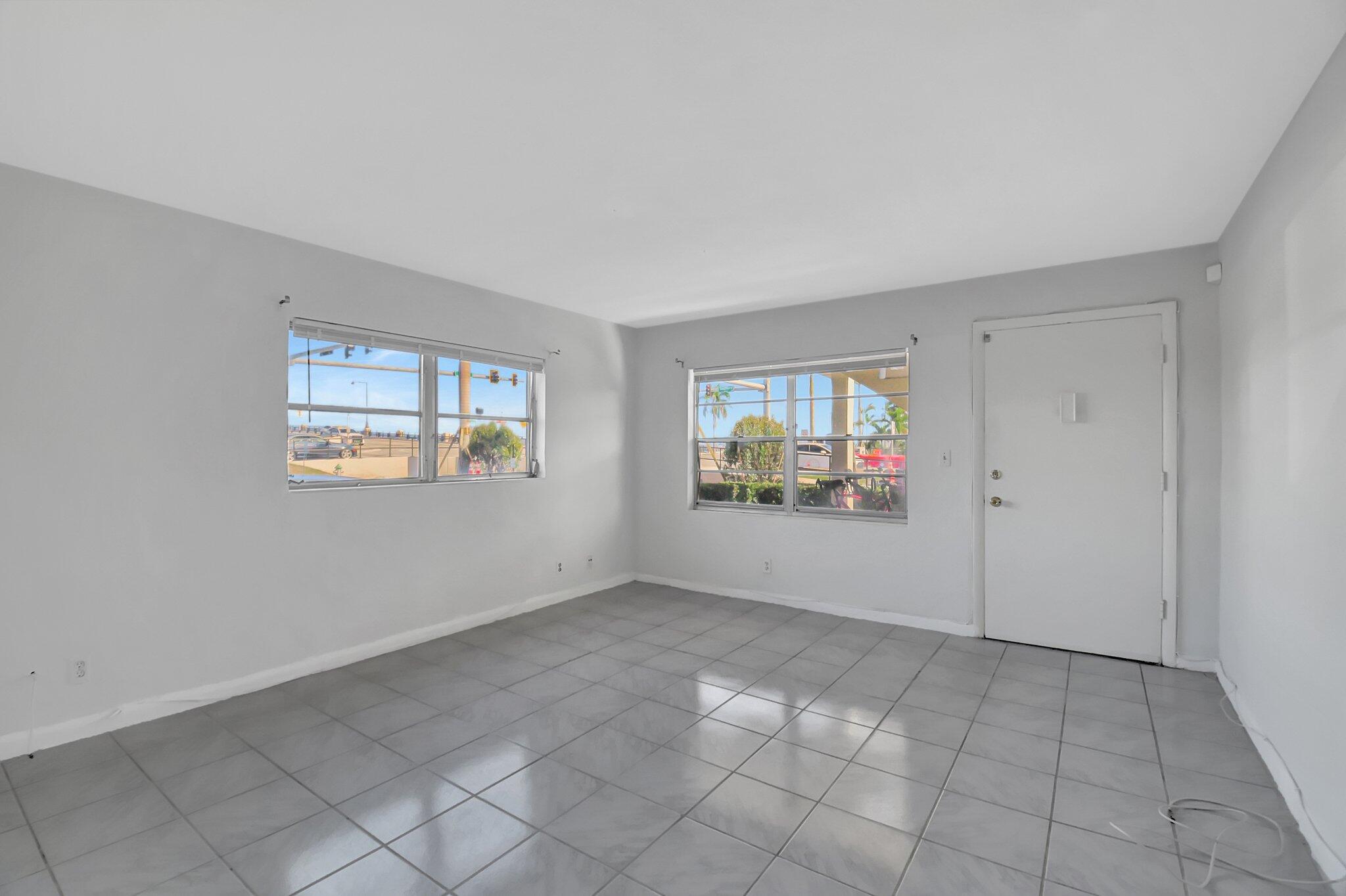 3915 S Flagler Drive 101