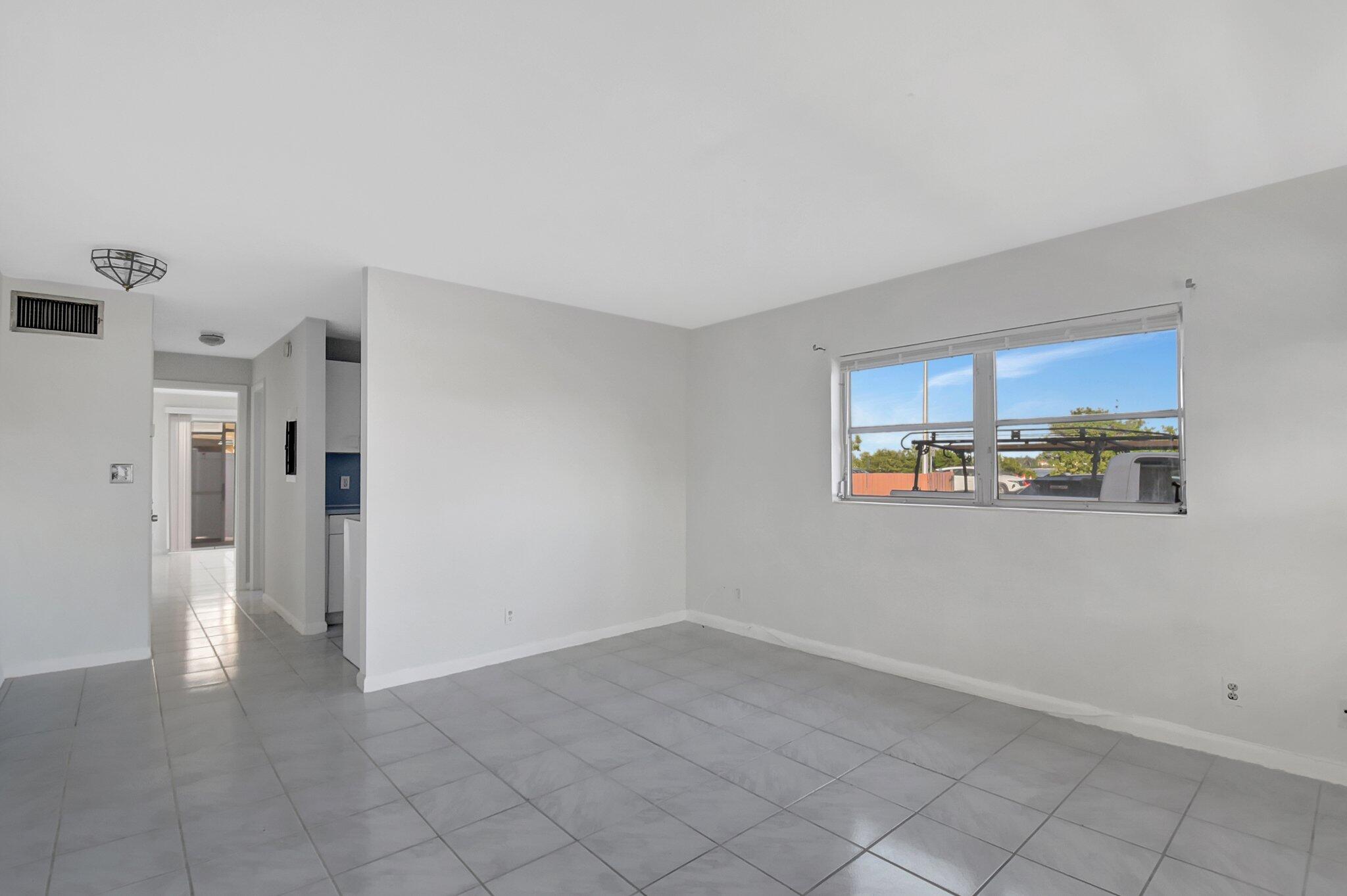 3915 S Flagler Drive 101