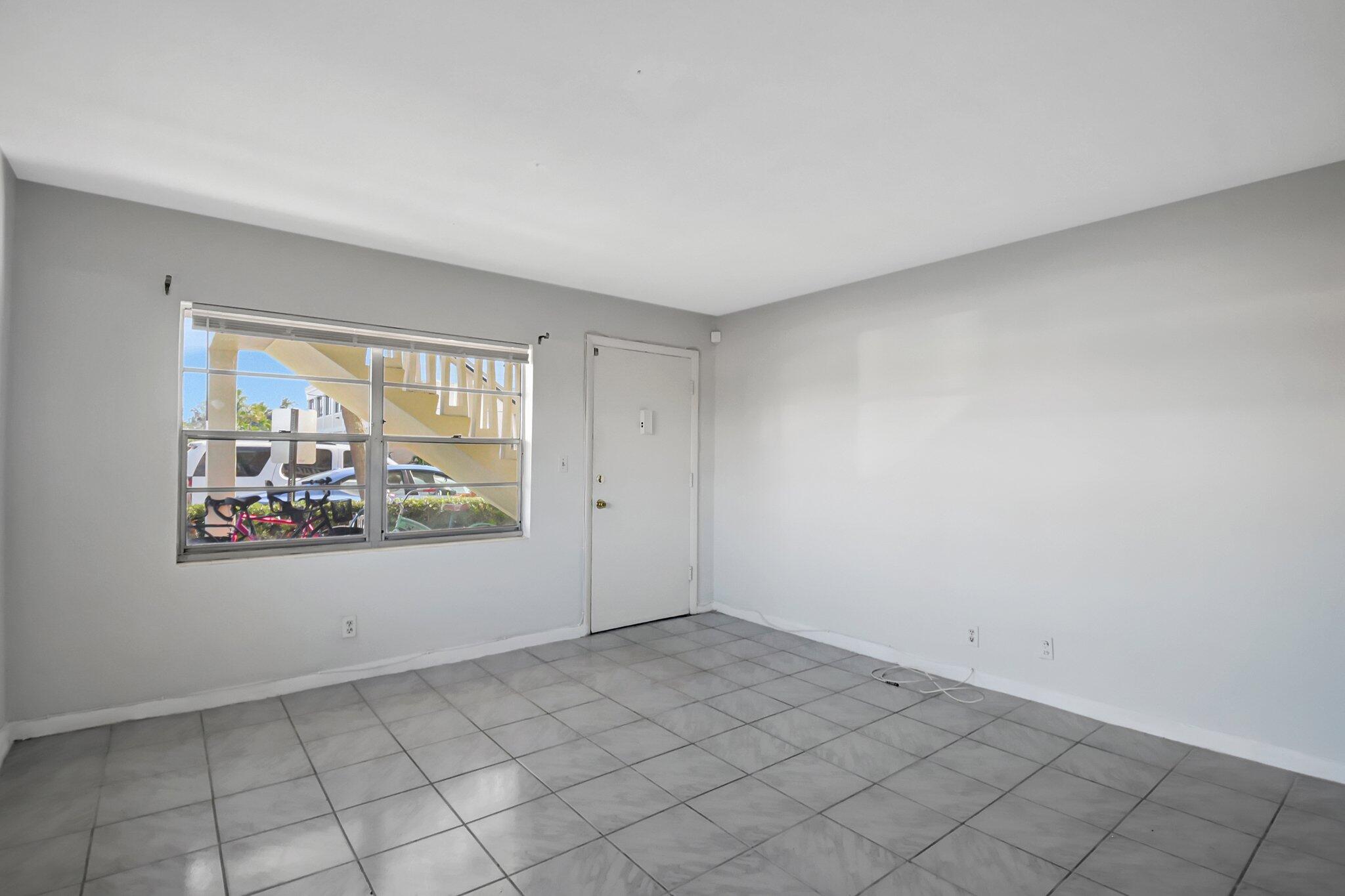 3915 S Flagler Drive 101