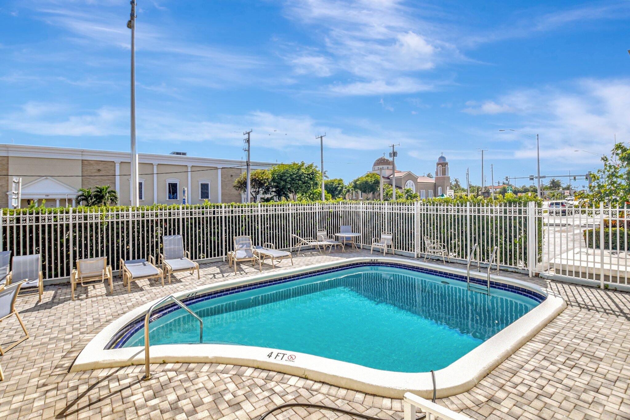 3915 S Flagler Drive 101