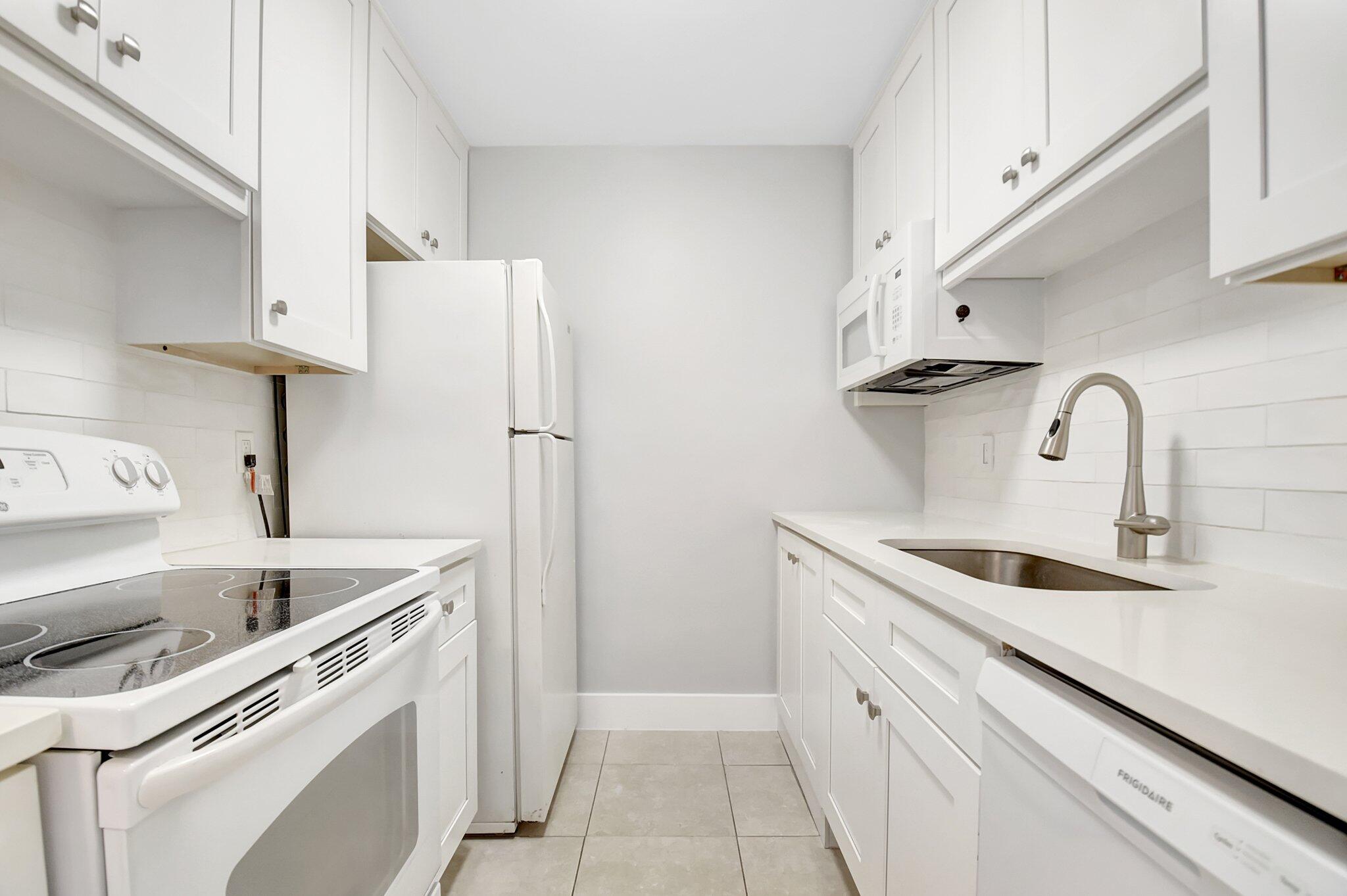 3915 S Flagler Drive 120