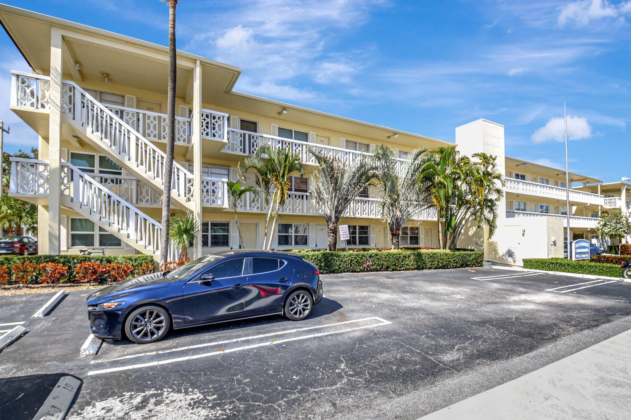 3915 S Flagler Drive 120