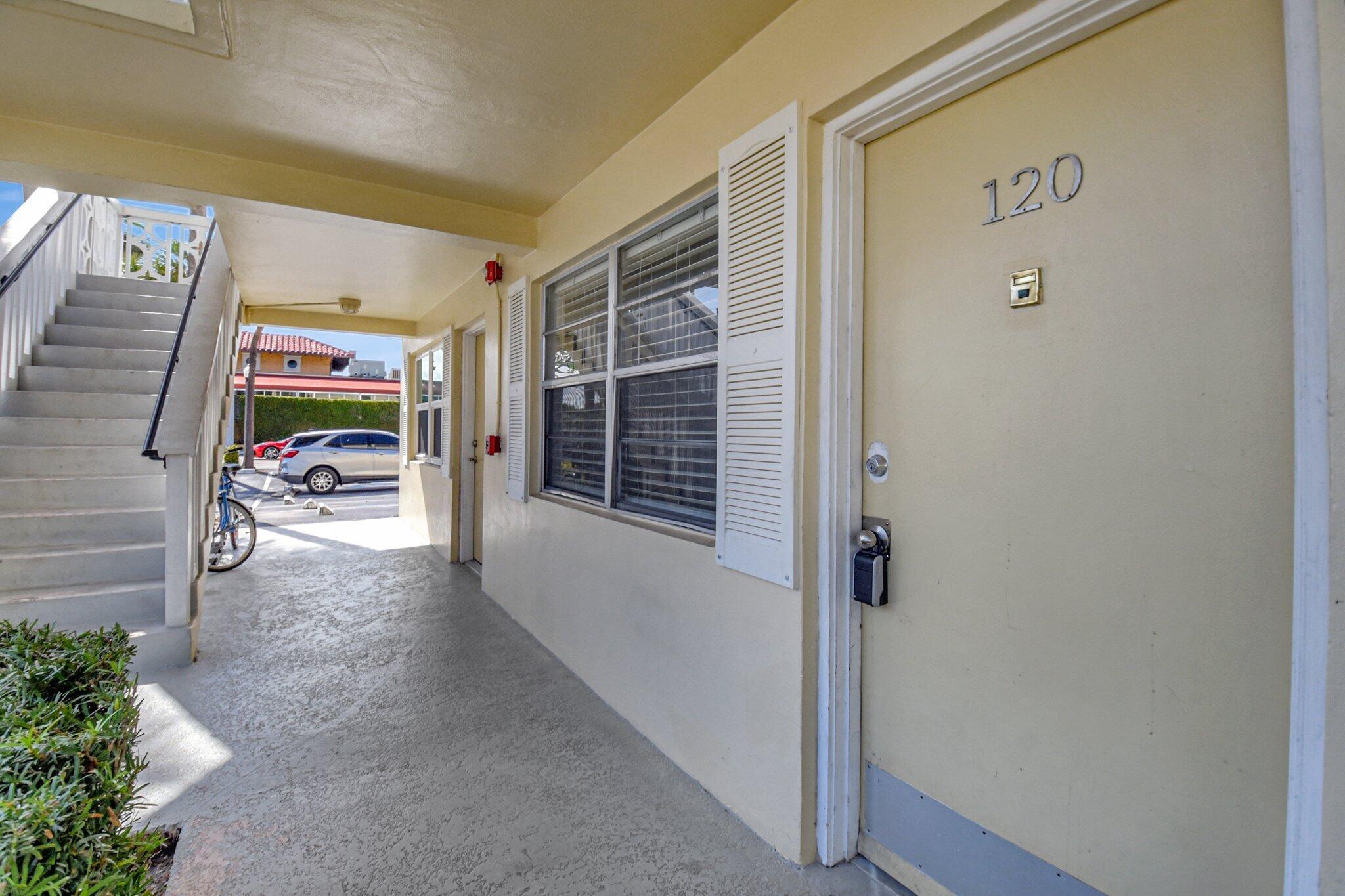 3915 S Flagler Drive 120