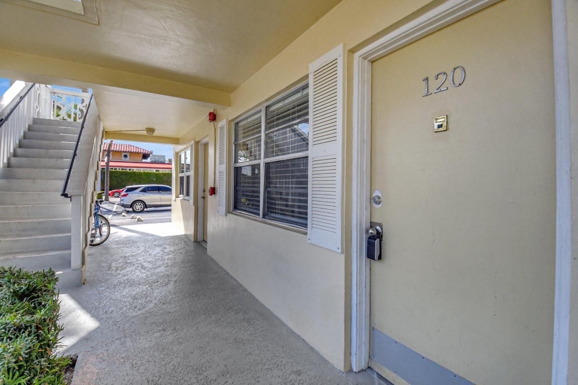 3915 S Flagler Drive 120