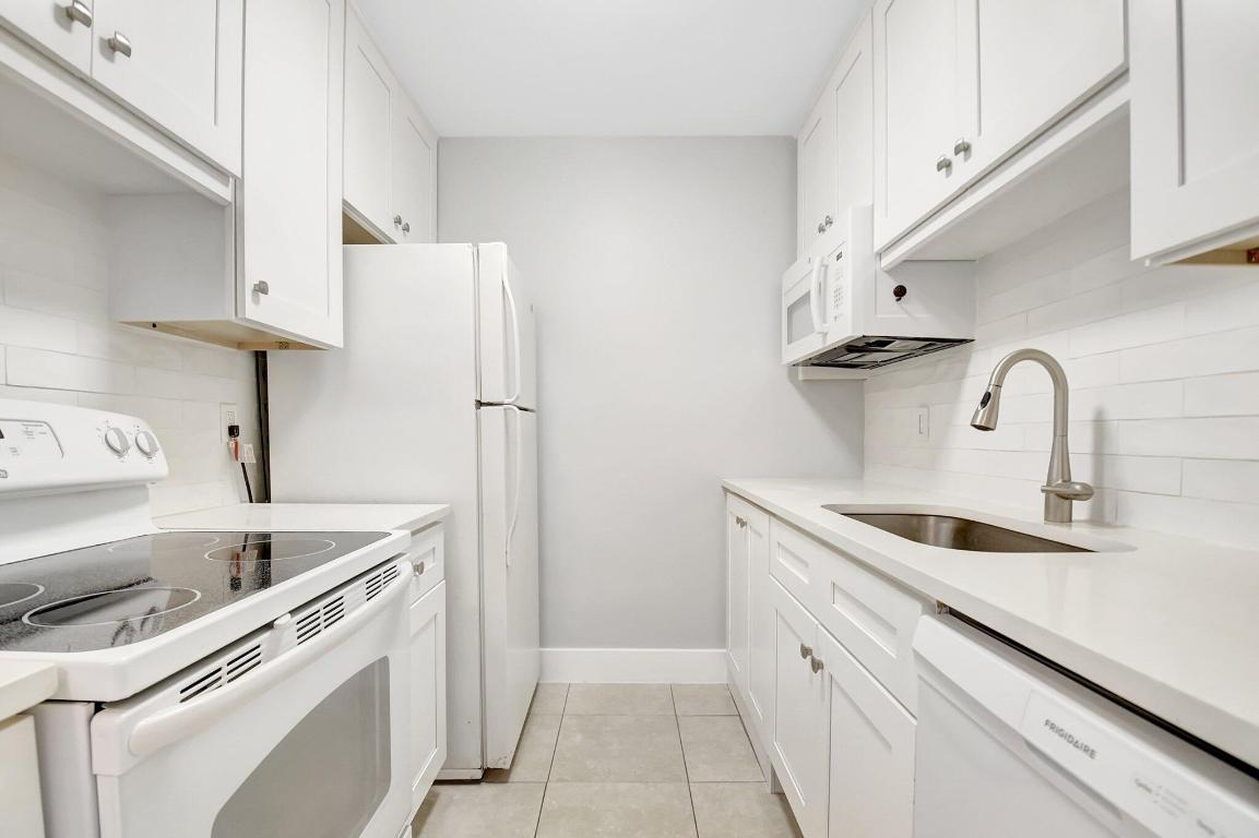 3915 S Flagler Drive 120