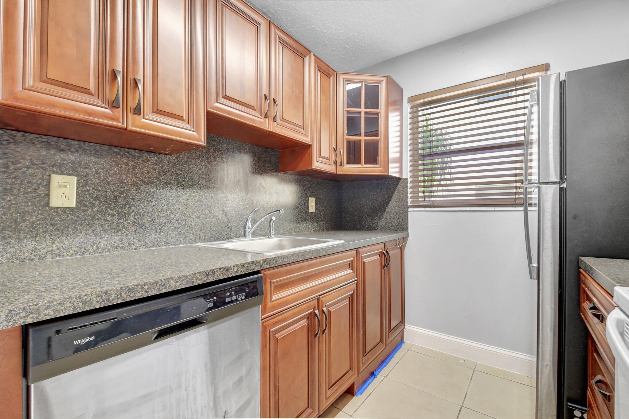 3915 S Flagler Drive 112