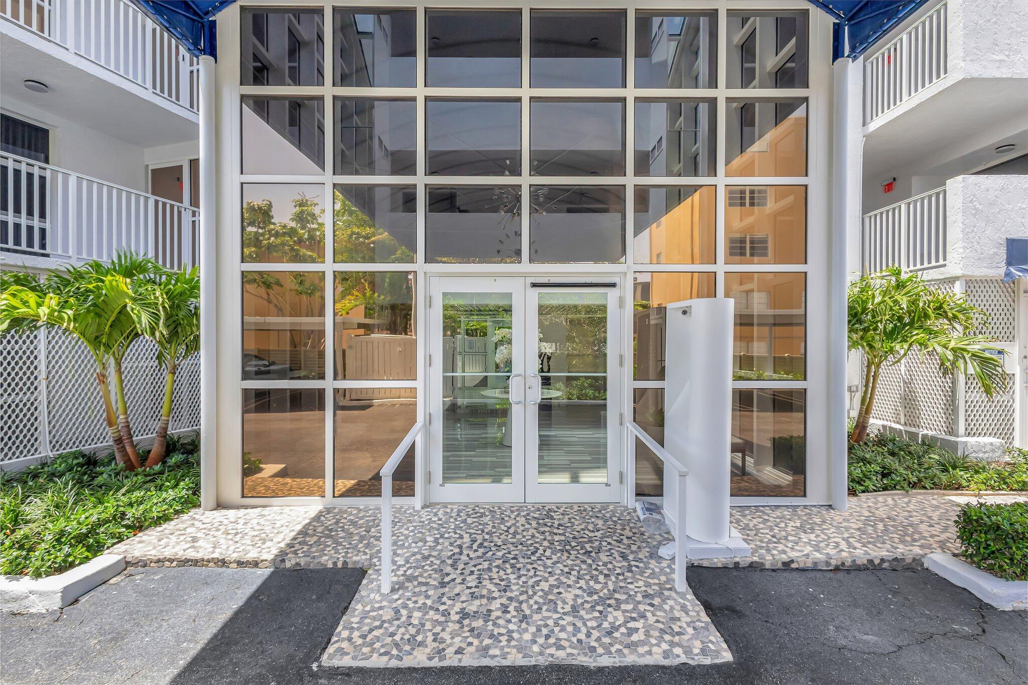 3915 S Flagler Drive 205