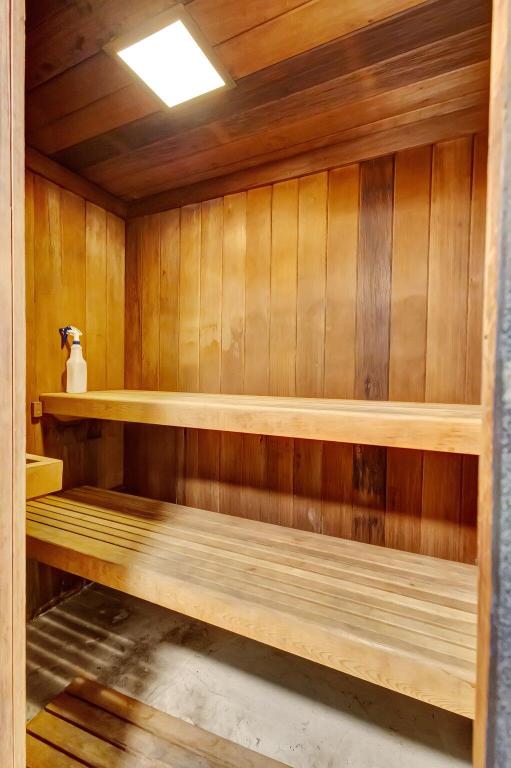 3915 S Flagler Drive 205