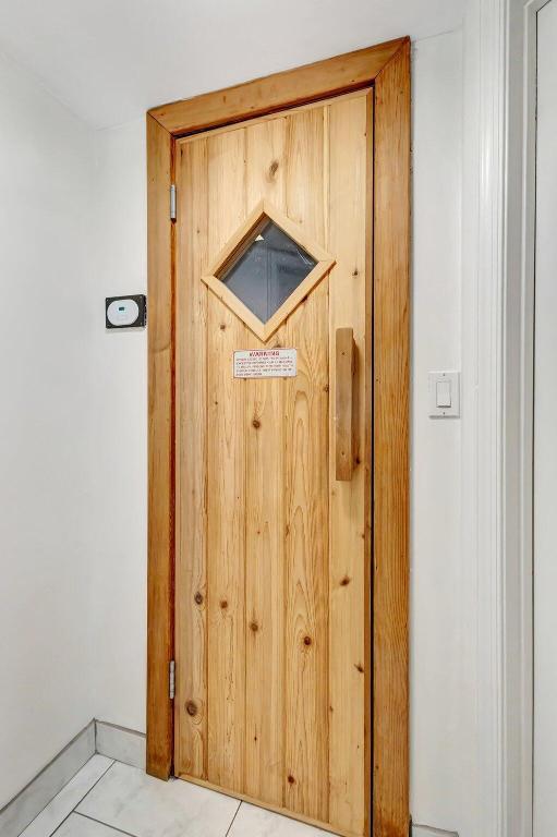 3915 S Flagler Drive 205