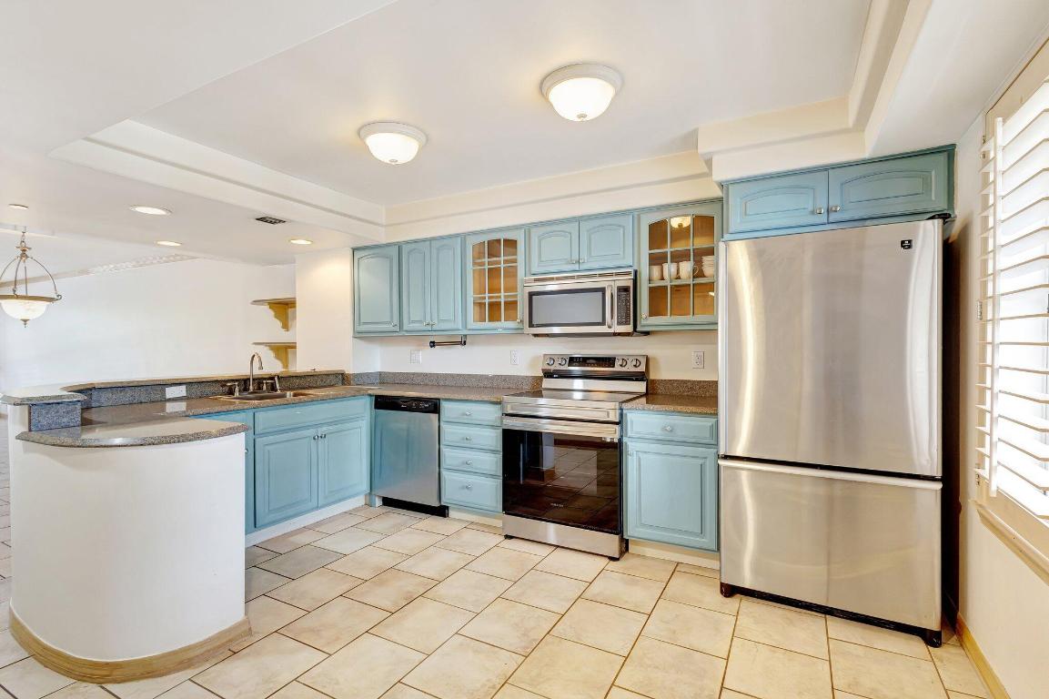 3915 S Flagler Drive 205