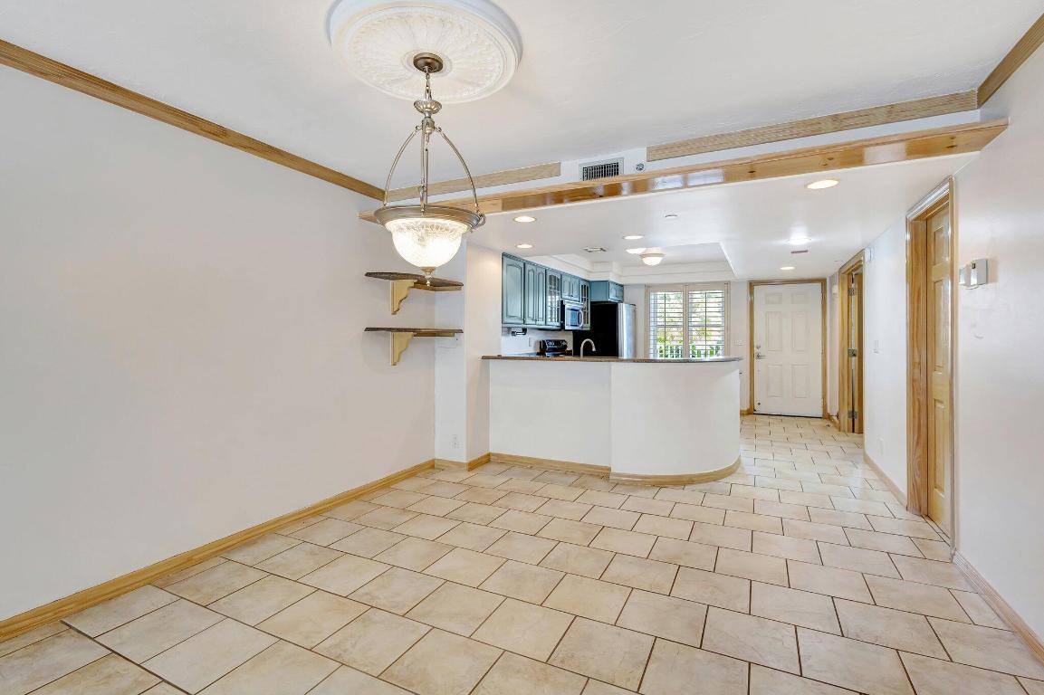 3915 S Flagler Drive 205