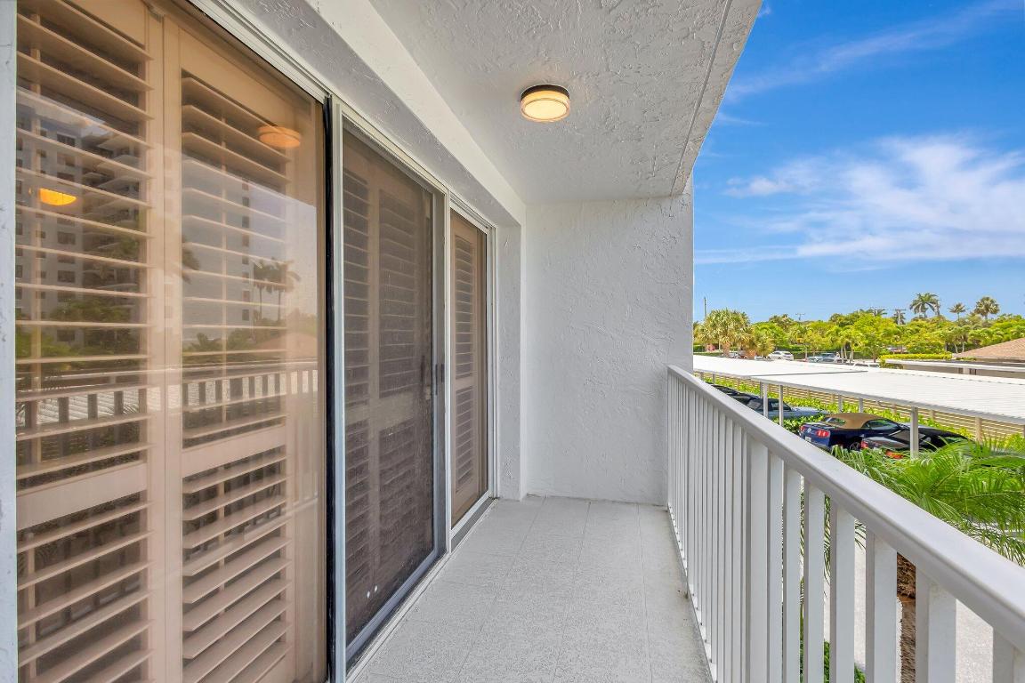 3915 S Flagler Drive 205