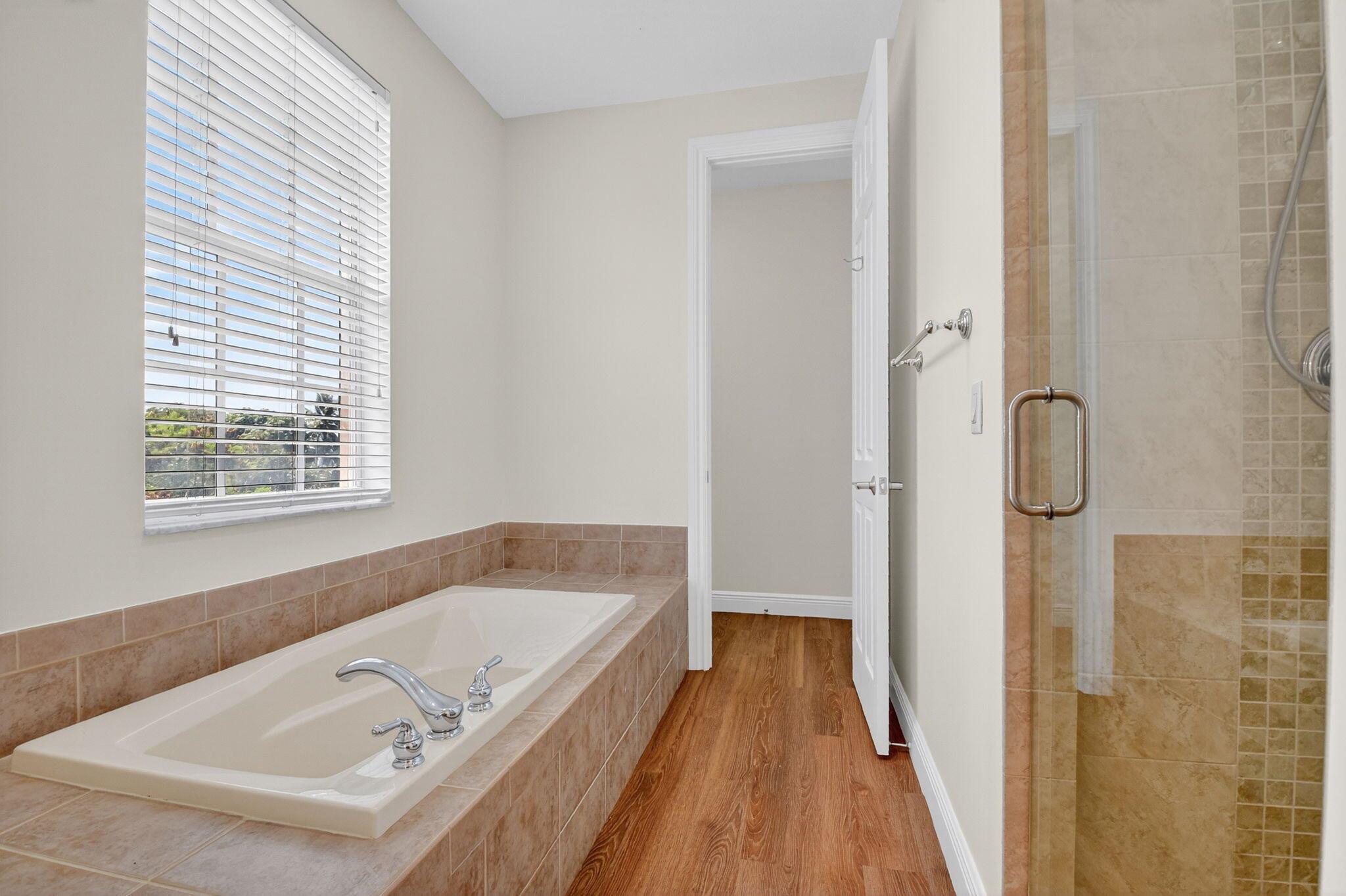 2502 N Dixie Highway 36