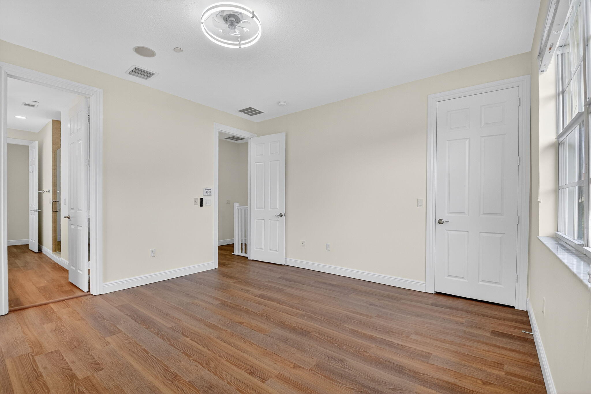 2502 N Dixie Highway 36