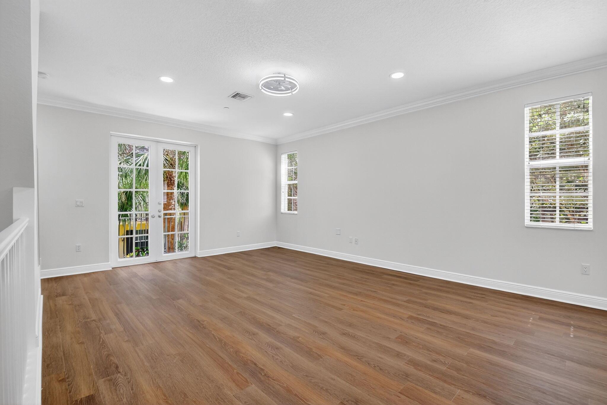 2502 N Dixie Highway 36