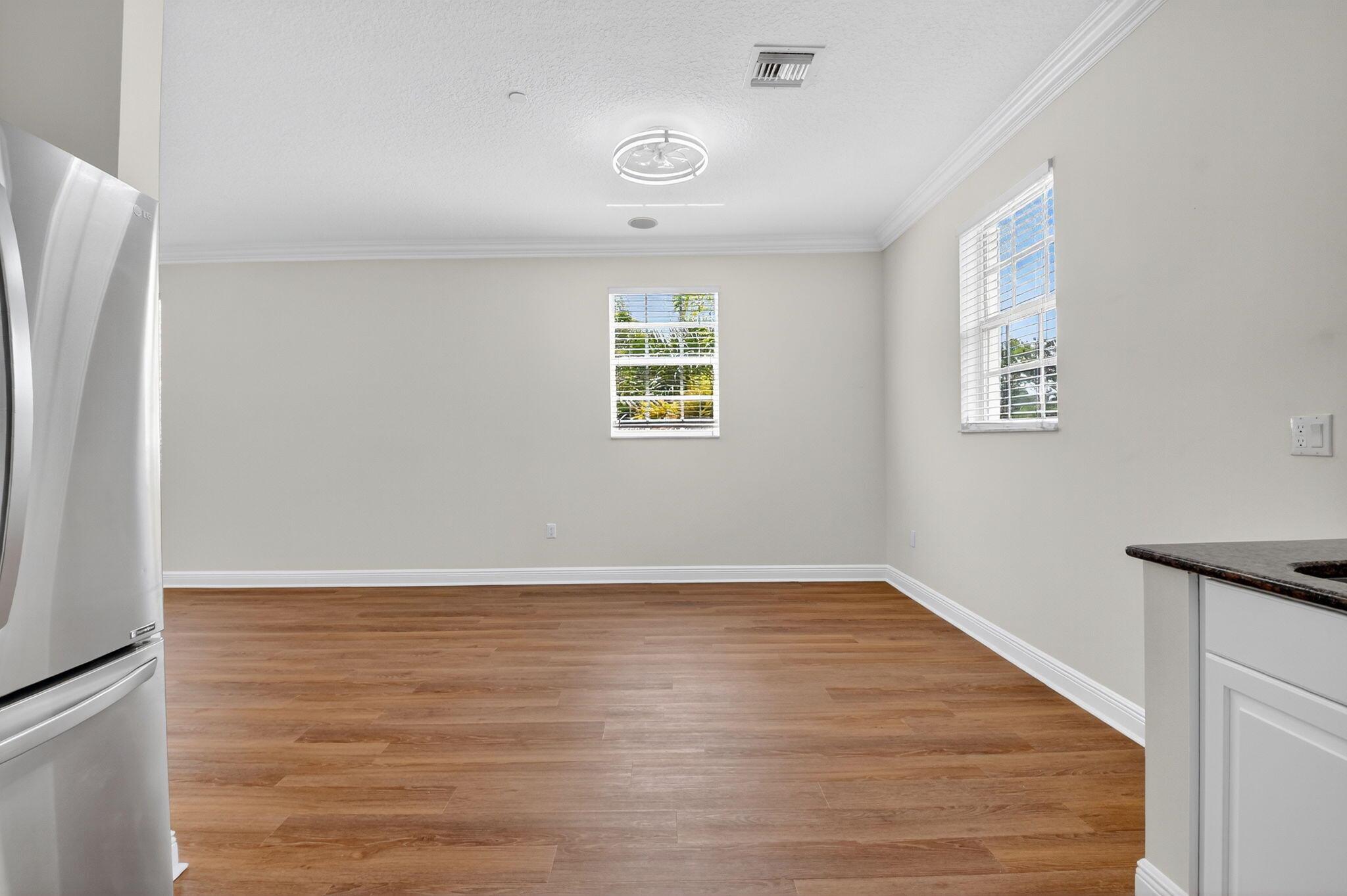 2502 N Dixie Highway 36