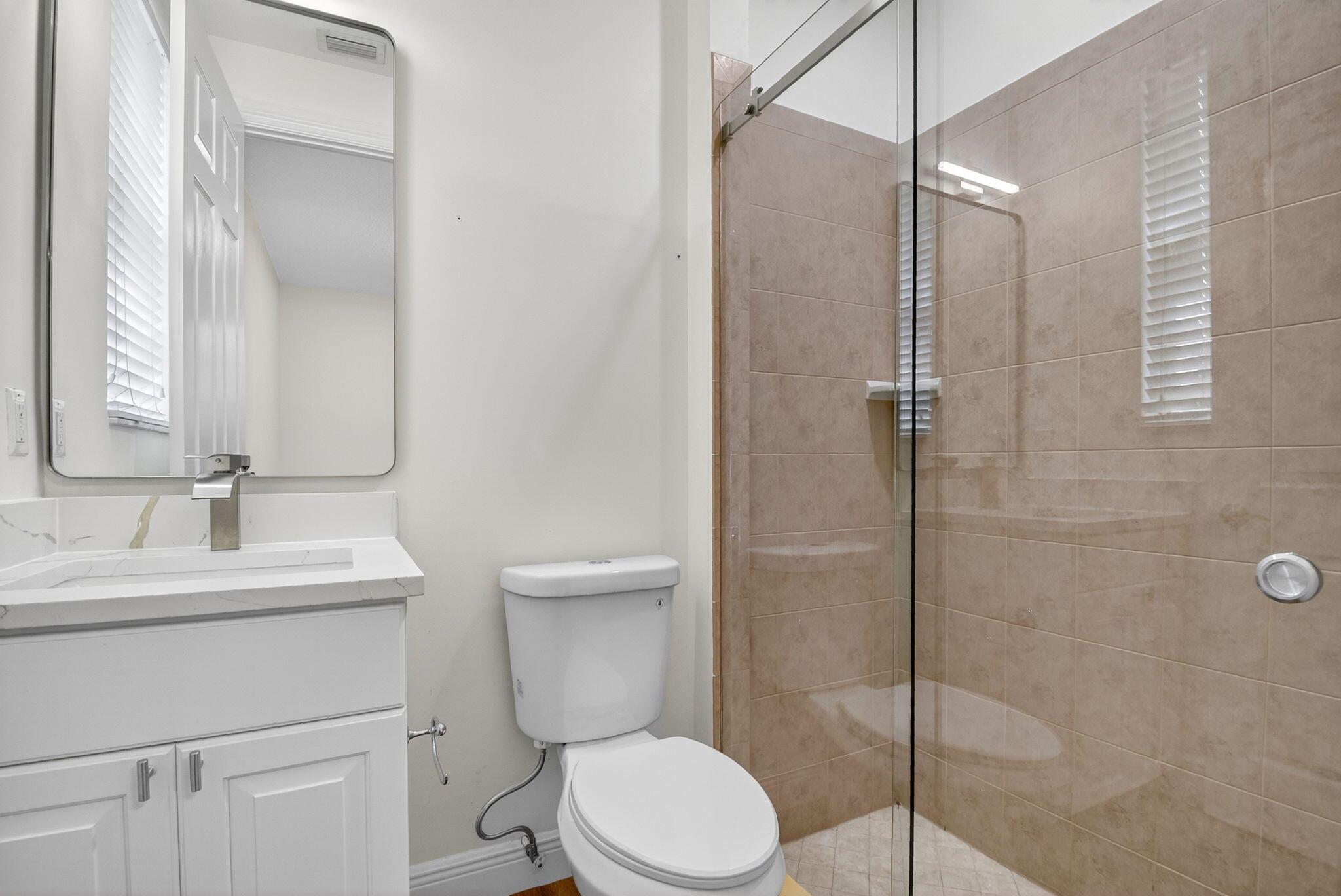 2502 N Dixie Highway 36