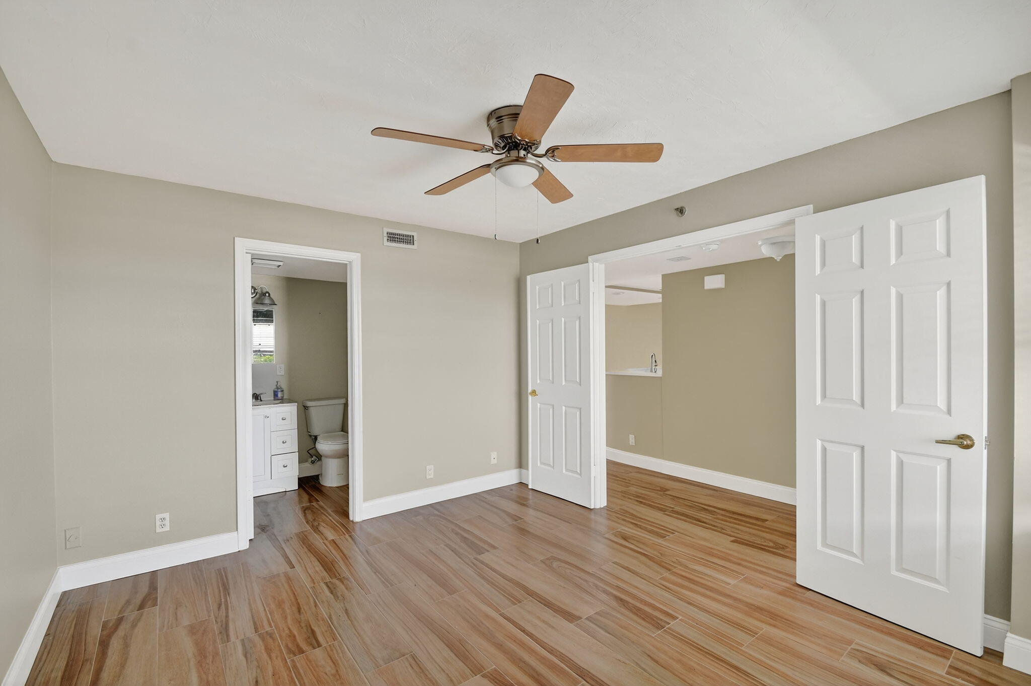 3901 S Flagler Drive 504