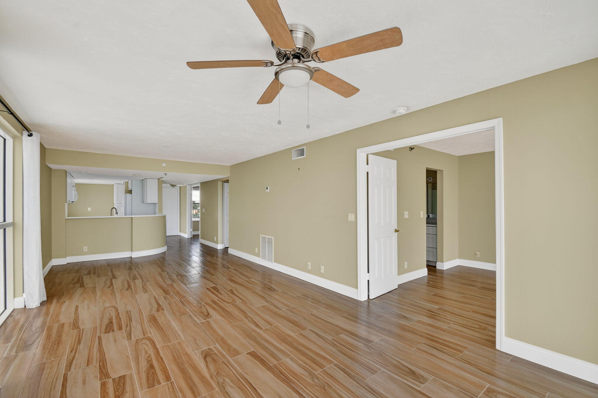 3901 S Flagler Drive 504