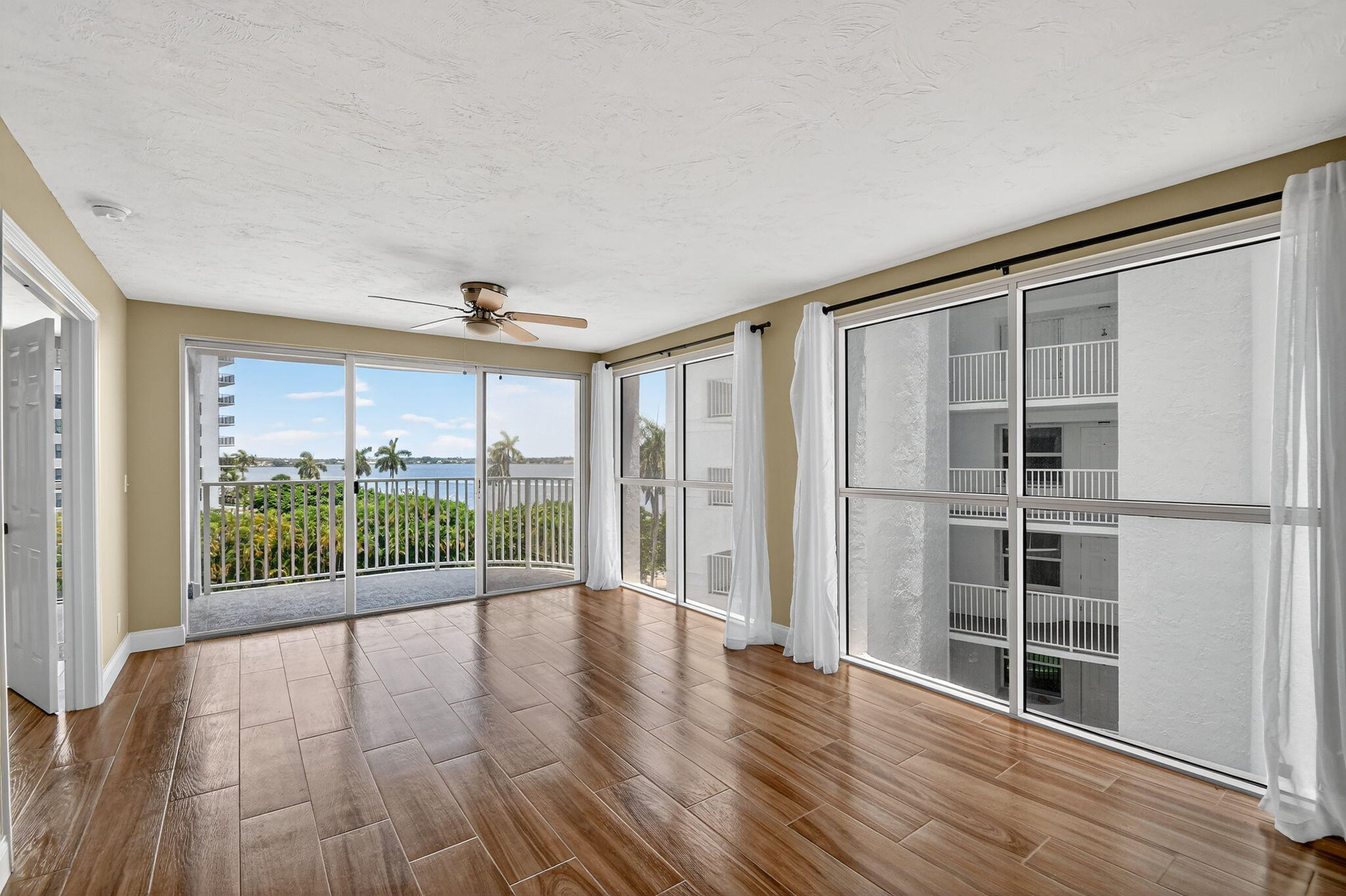 3901 S Flagler Drive 504