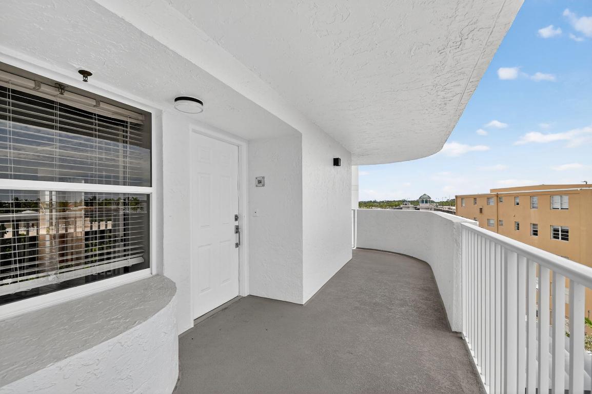 3901 S Flagler Drive 504