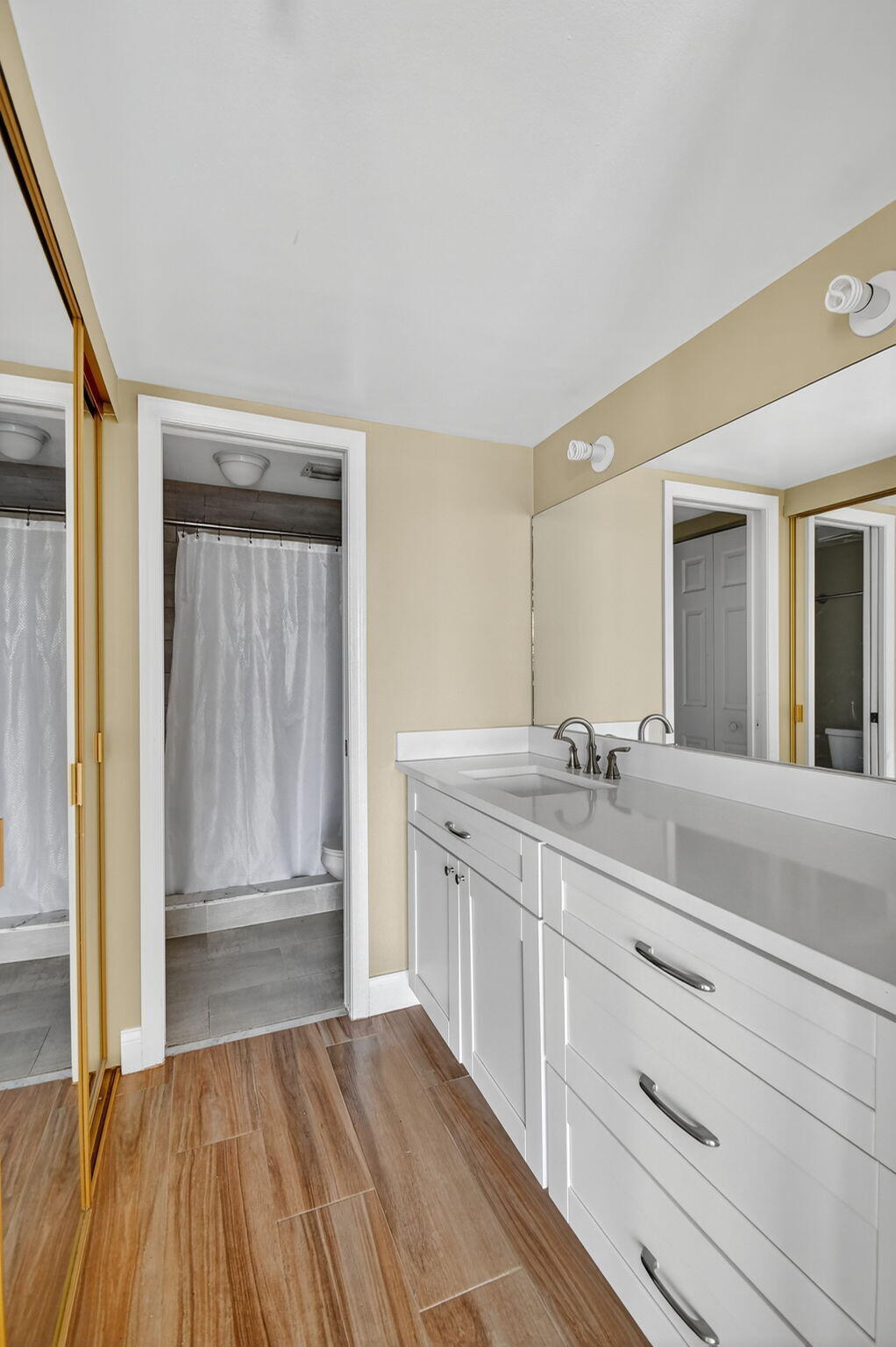 3901 S Flagler Drive 504