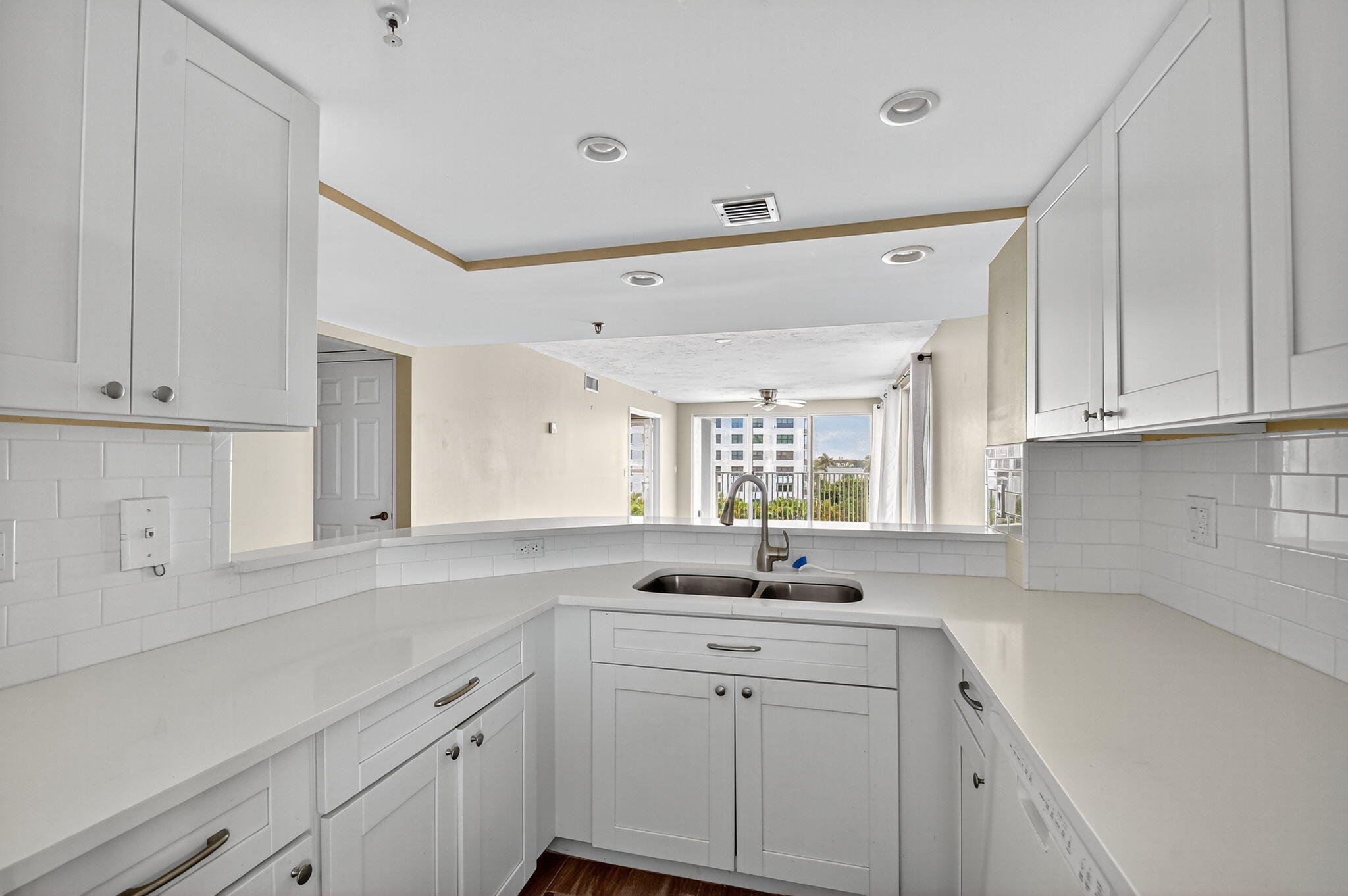 3901 S Flagler Drive 504