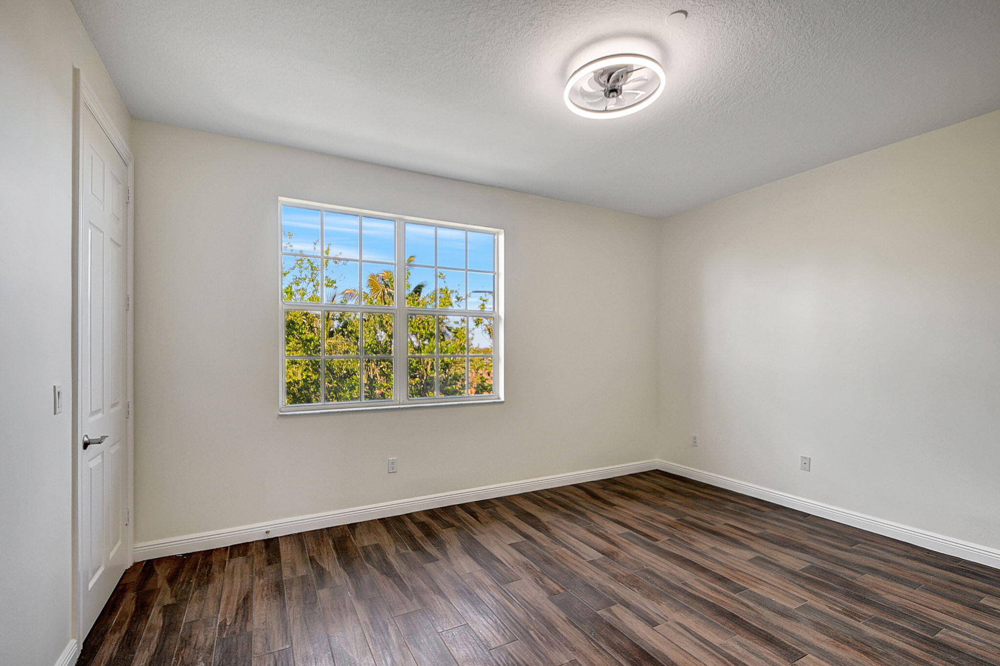 2502 N Dixie Highway 47