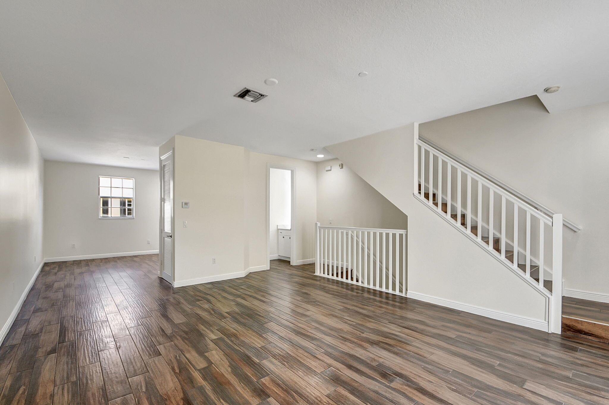 2502 N Dixie Highway 47