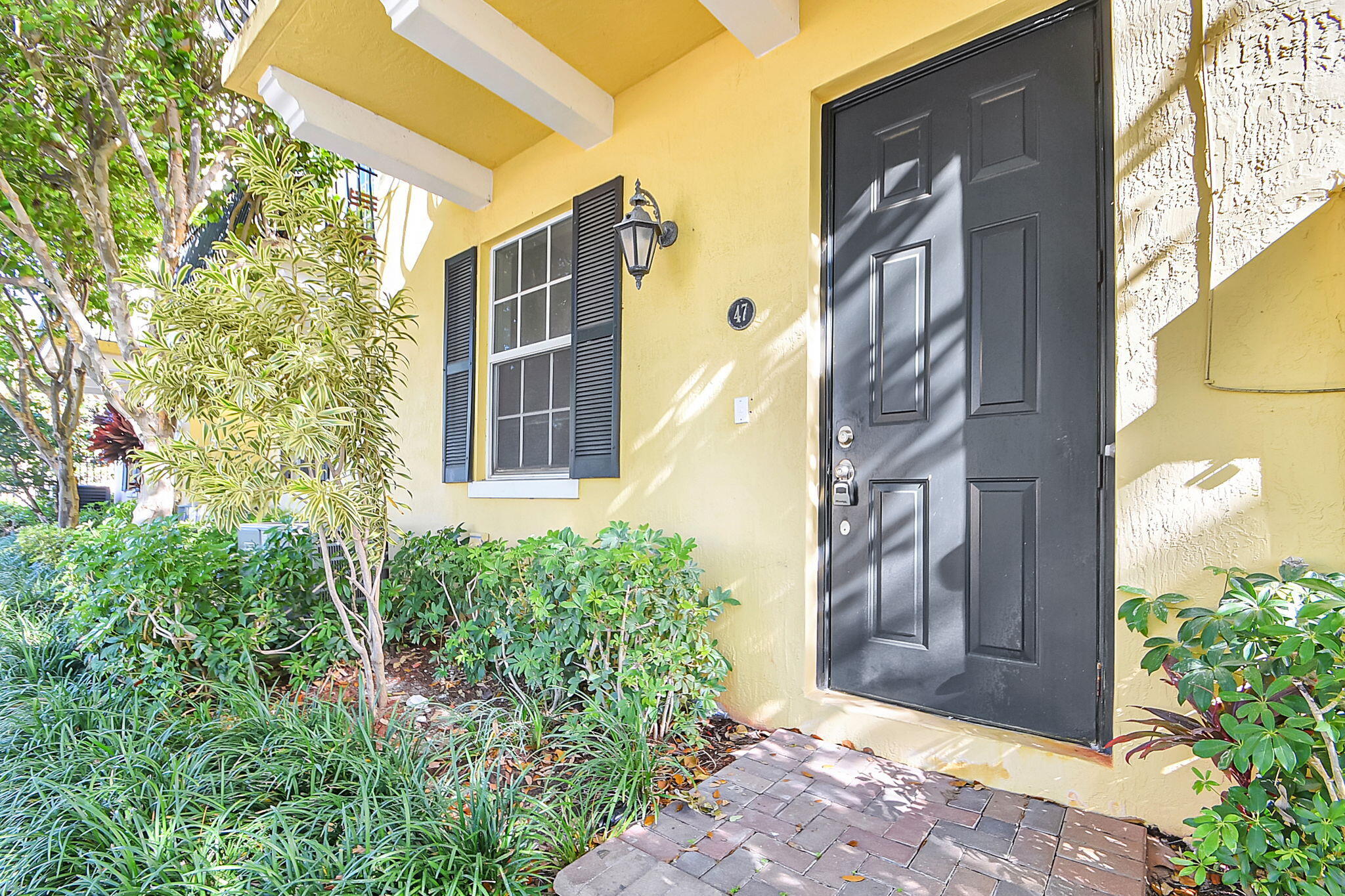 2502 N Dixie Highway 47