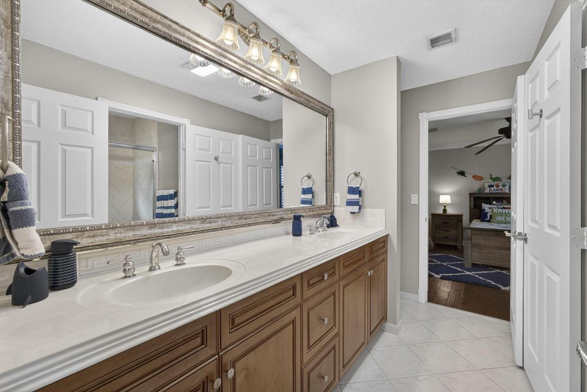 2124 Bellcrest Court