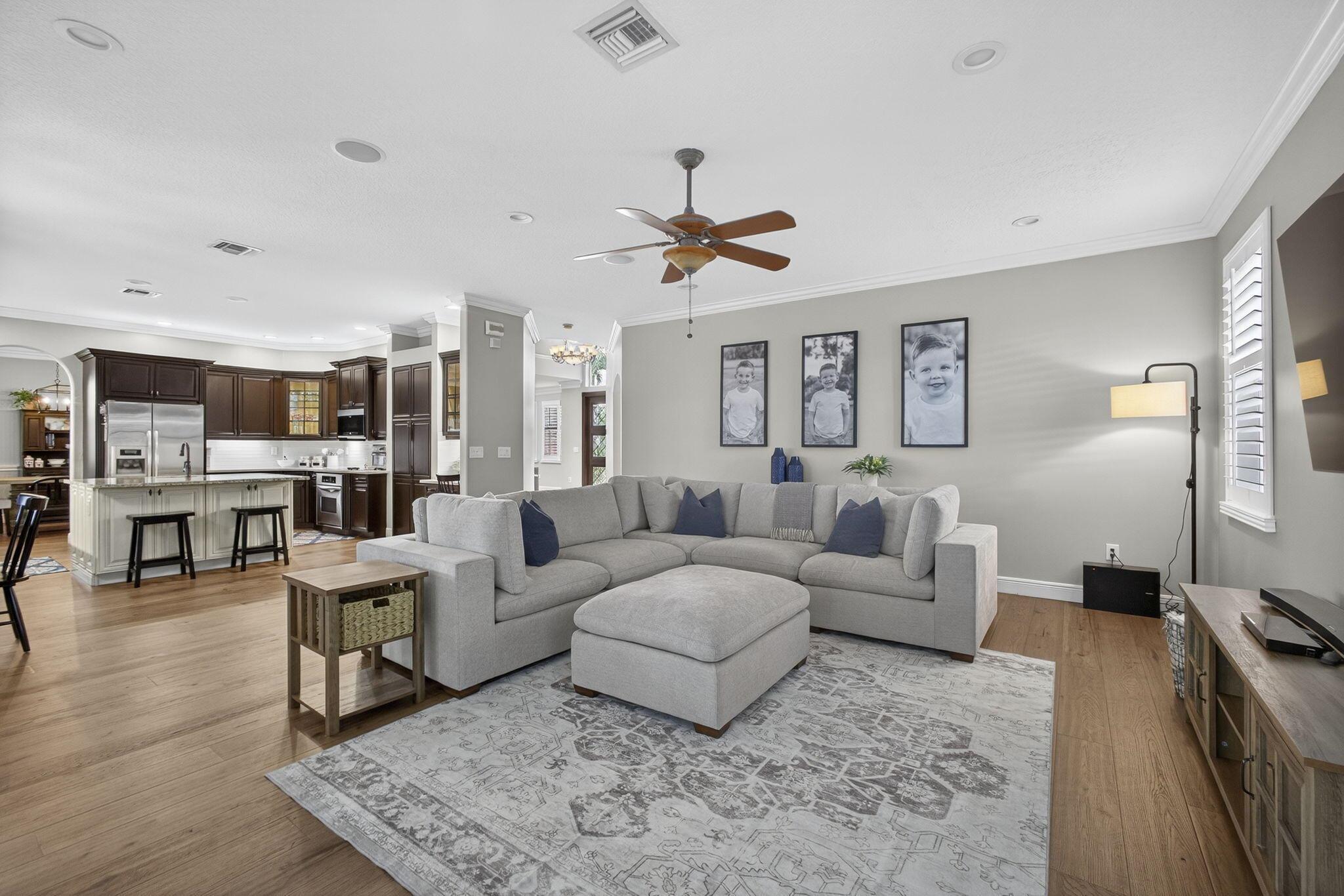 2124 Bellcrest Court