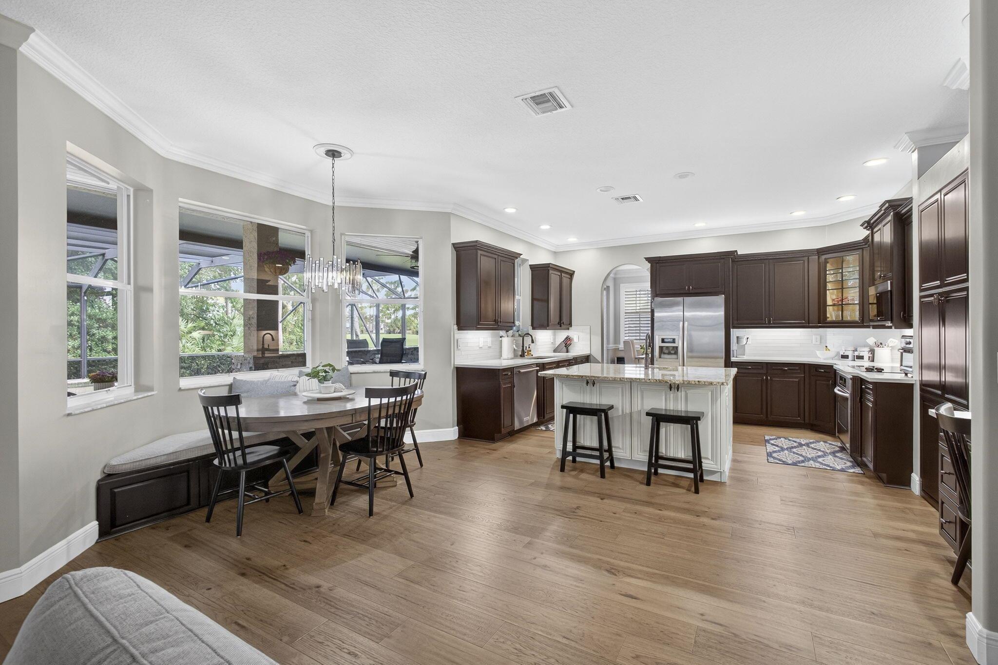 2124 Bellcrest Court