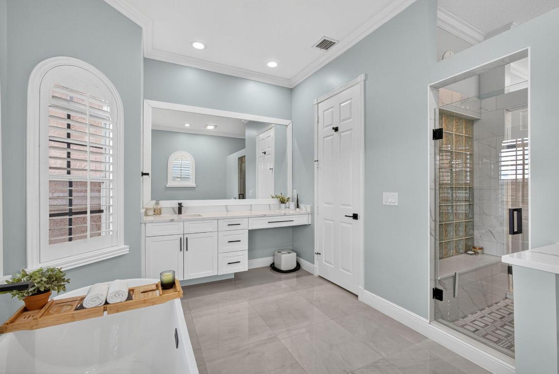 2124 Bellcrest Court