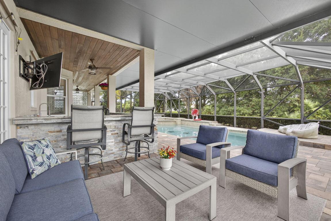 2124 Bellcrest Court