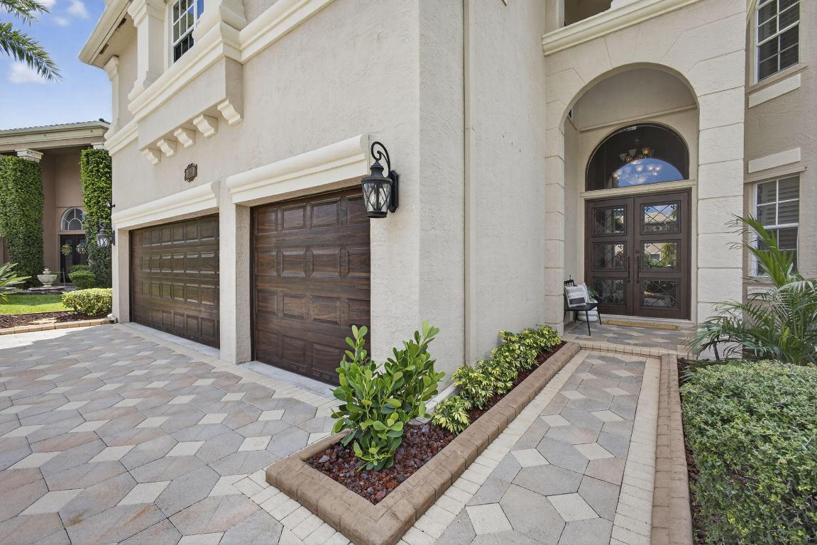 2124 Bellcrest Court