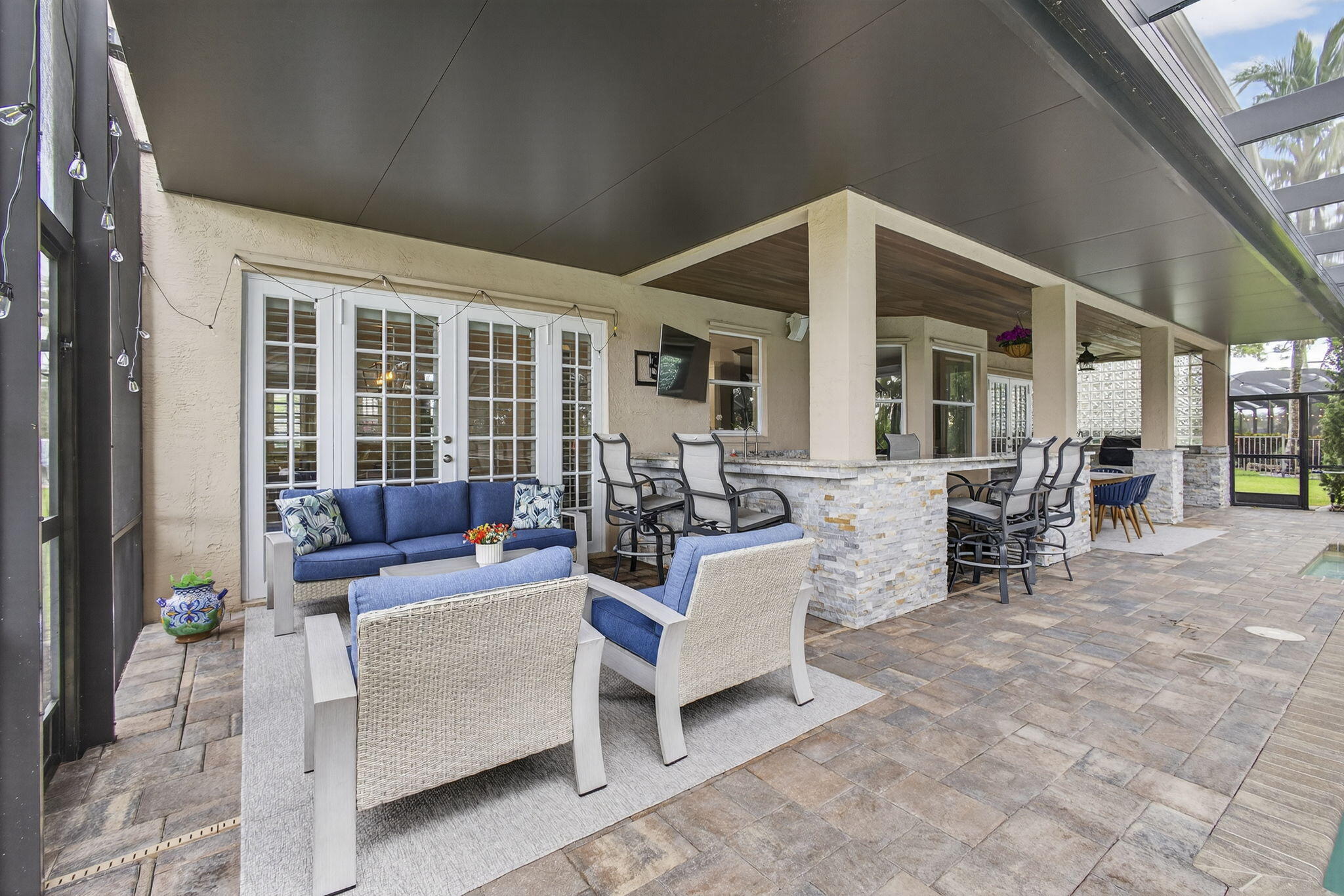 2124 Bellcrest Court