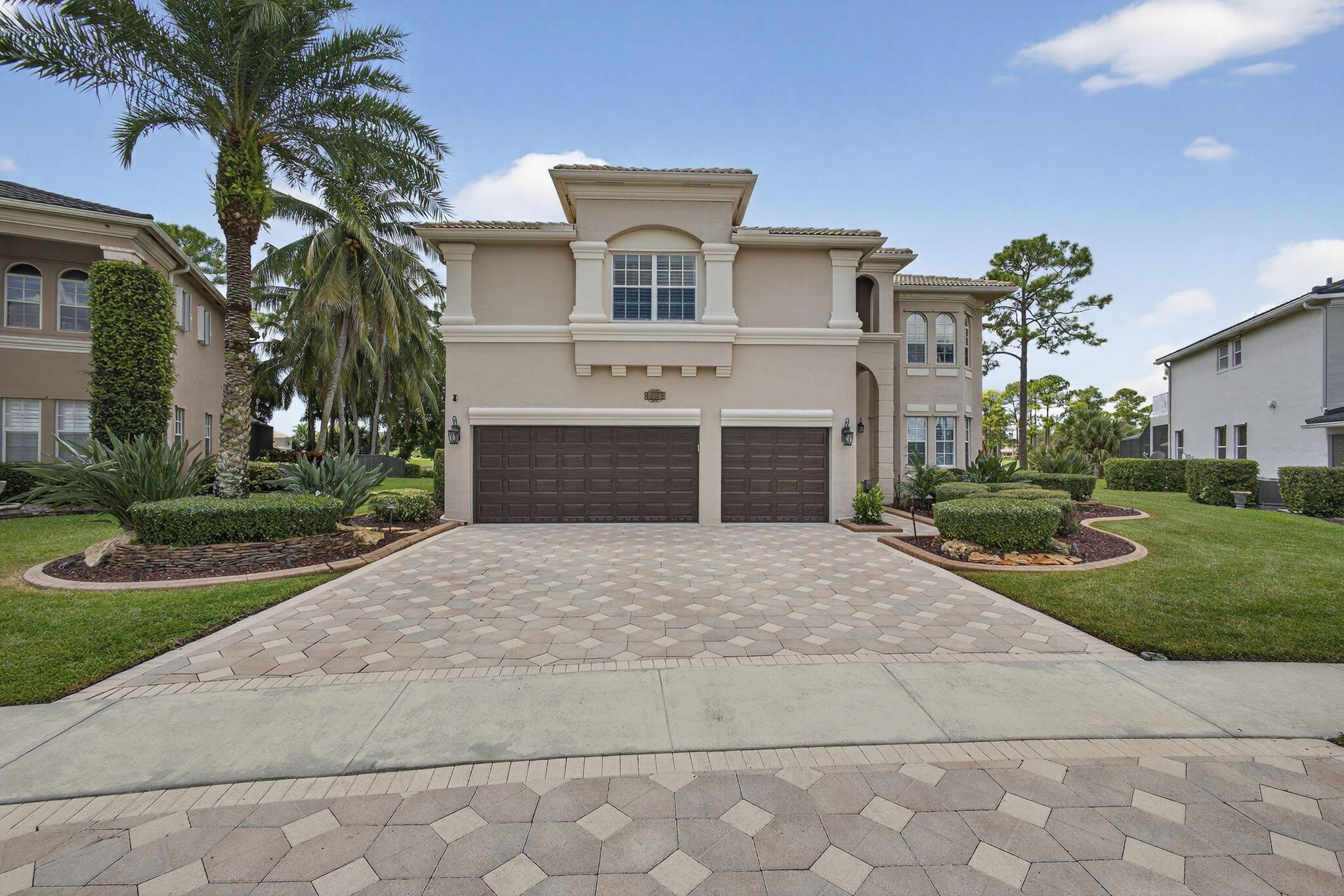 2124 Bellcrest Court