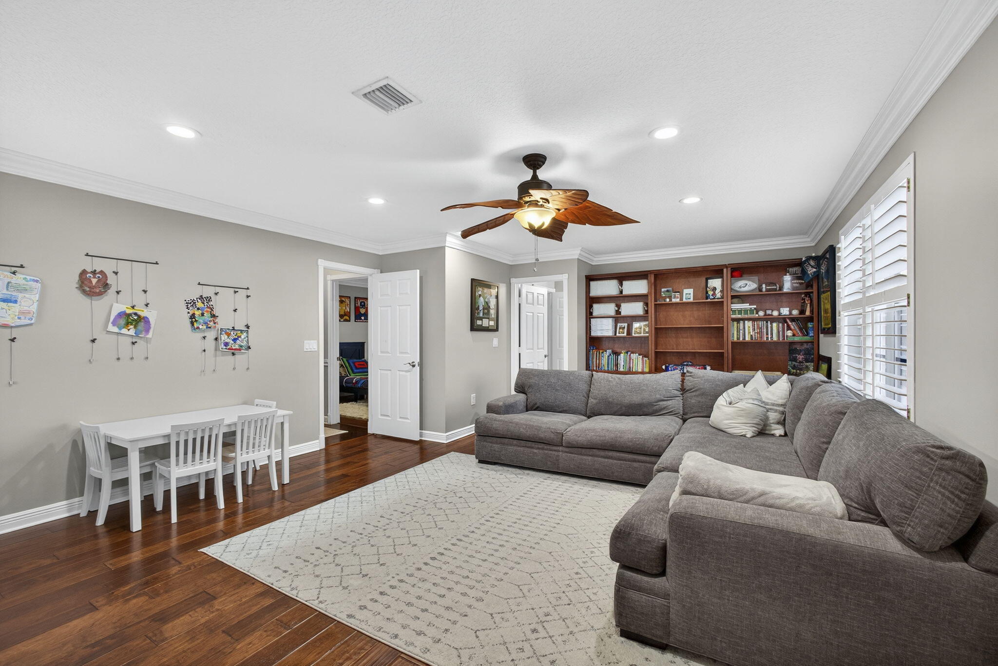 2124 Bellcrest Court