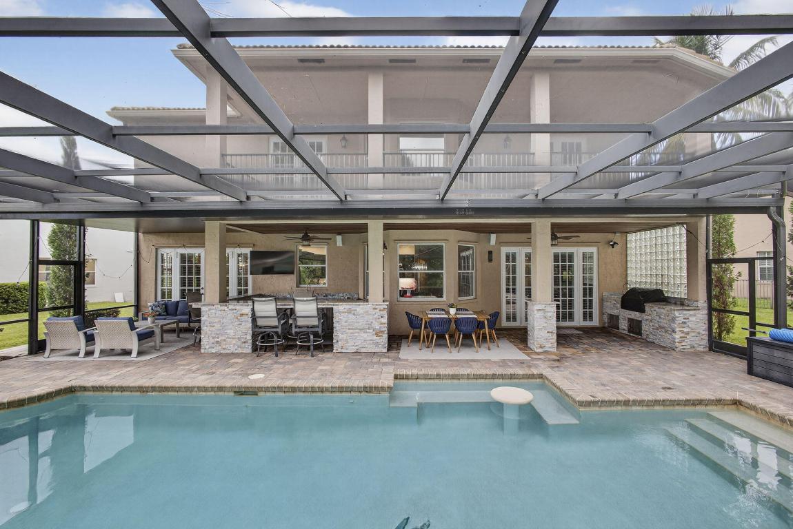 2124 Bellcrest Court