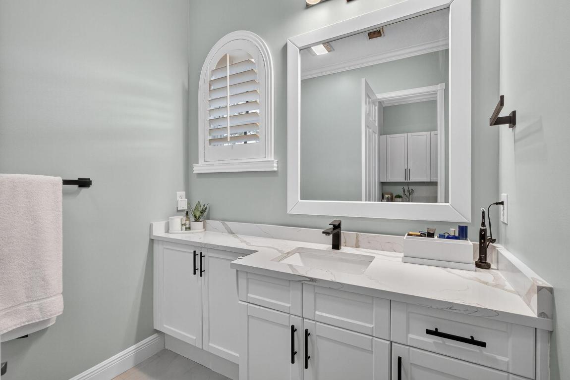 2124 Bellcrest Court