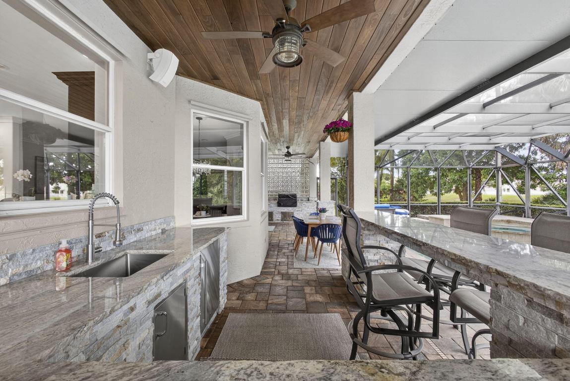 2124 Bellcrest Court