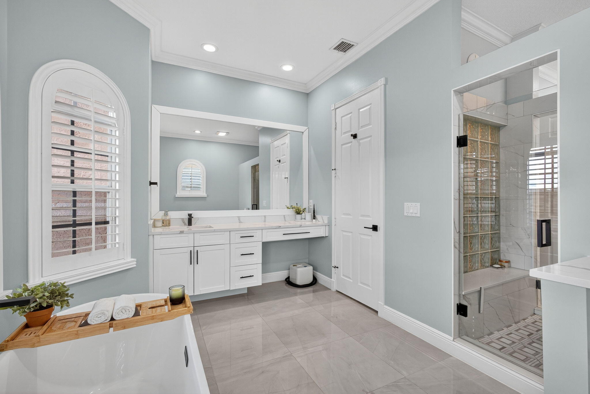 2124 Bellcrest Court