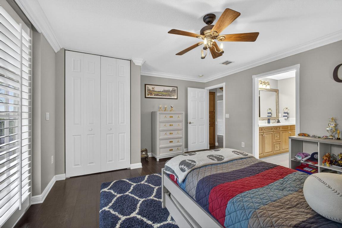 2124 Bellcrest Court