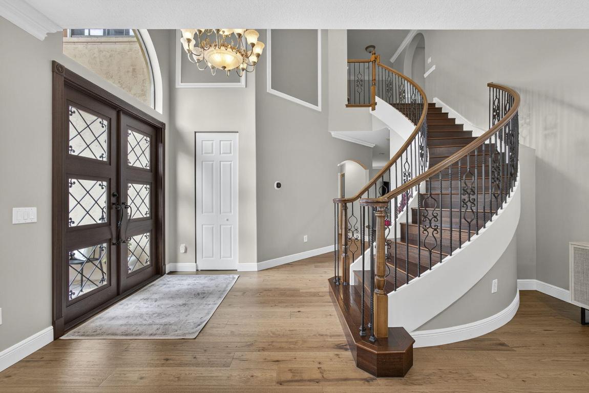 2124 Bellcrest Court