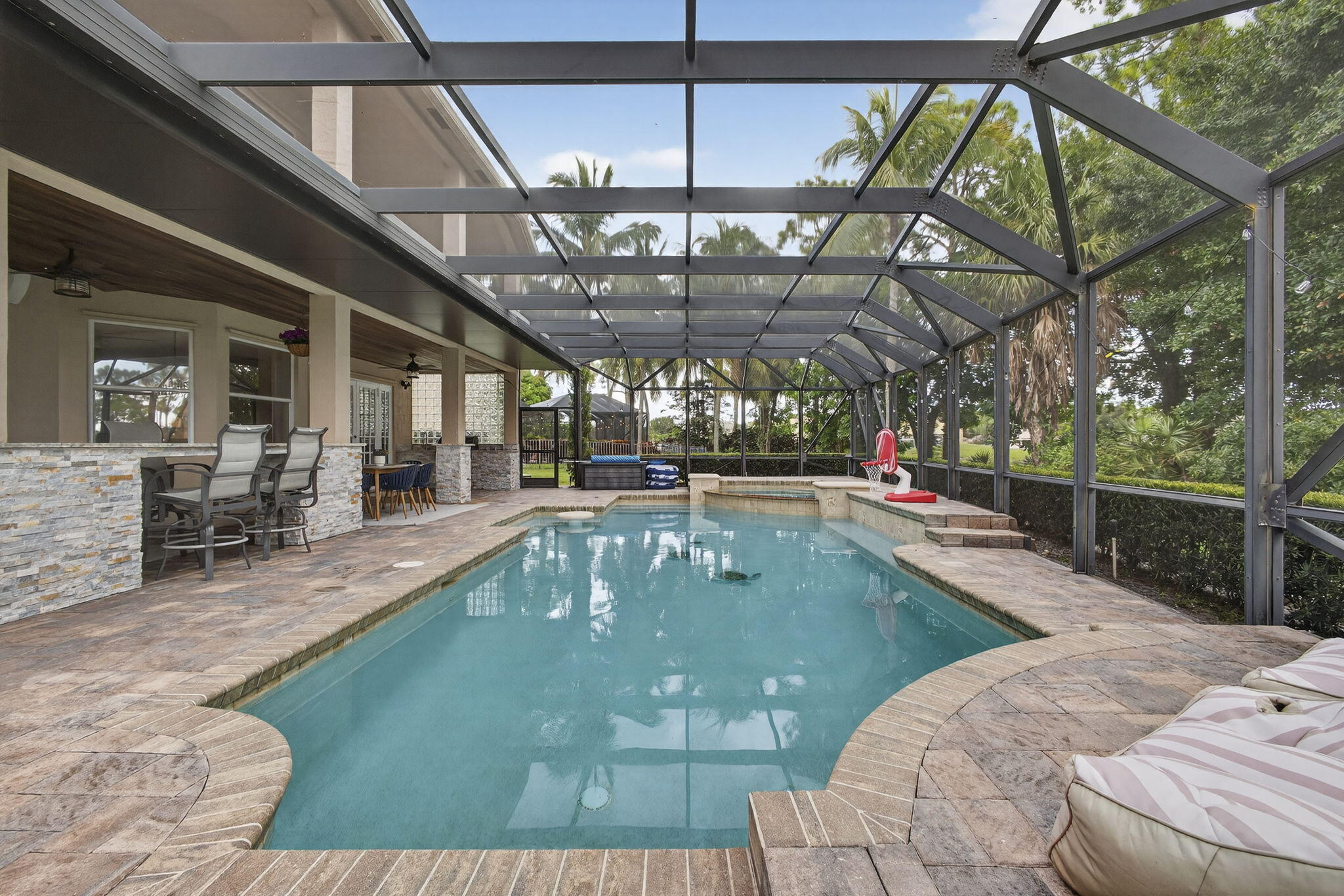 2124 Bellcrest Court