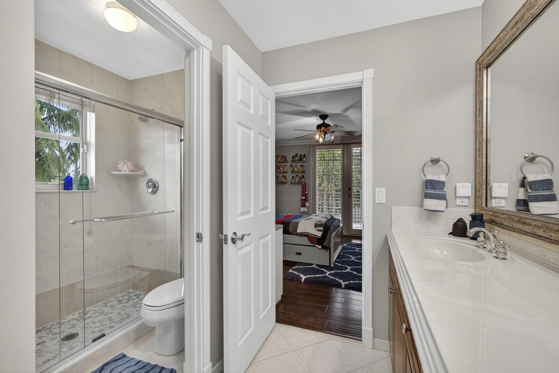 2124 Bellcrest Court