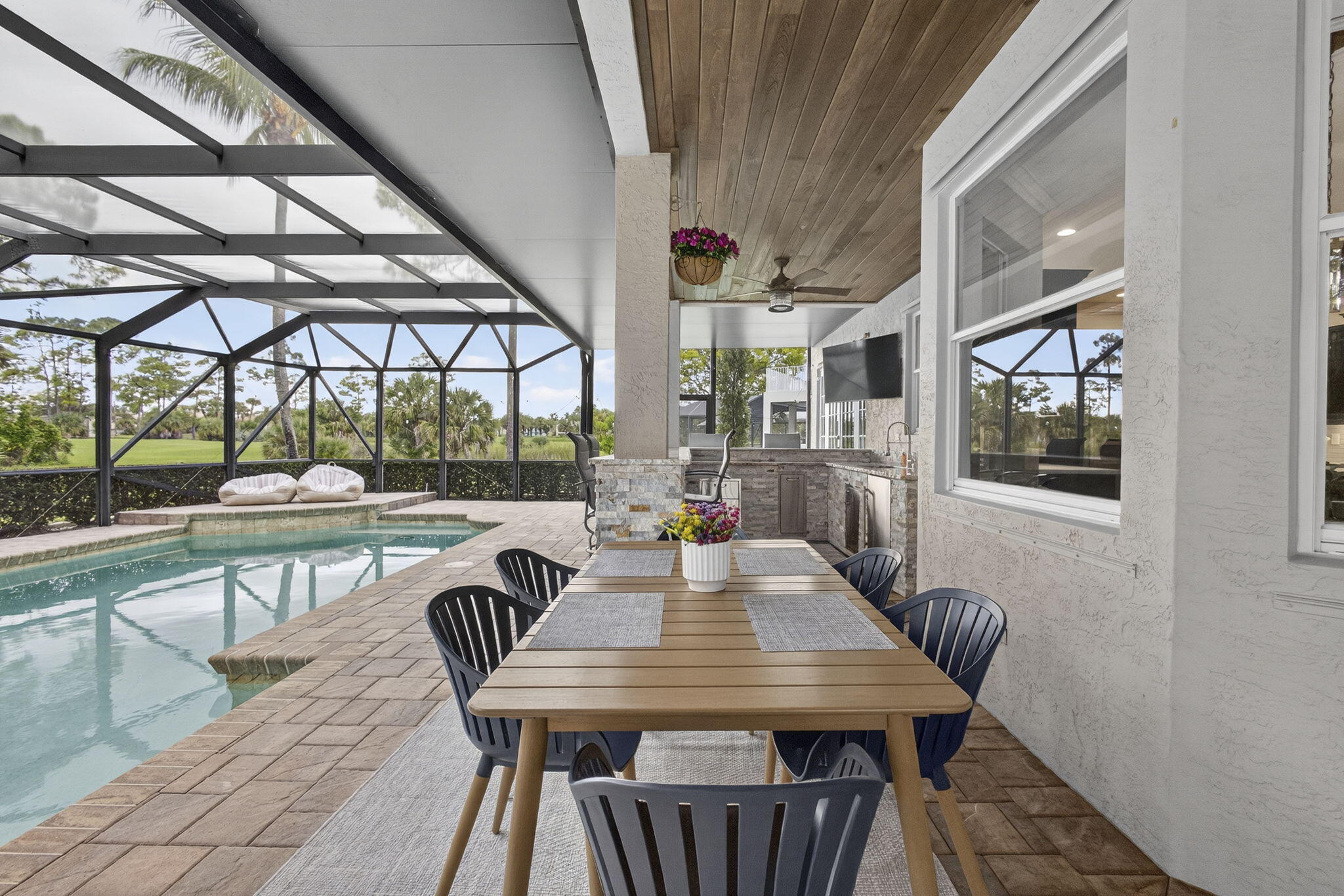 2124 Bellcrest Court