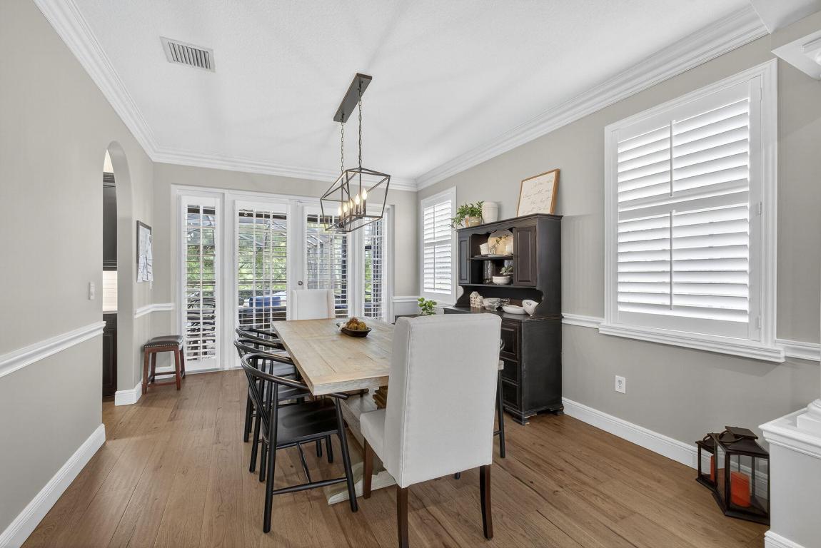 2124 Bellcrest Court